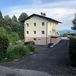 Apartman Velden View Direkt Am Wald Mit Grosser Sonnenterrasse Und Grandiosem Karawankenblick