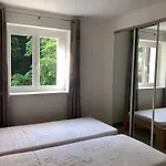 Velden View Direkt Am Wald Mit Grosser Sonnenterrasse Und Grandiosem Karawankenblick Apartman *