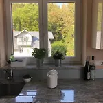 Velden View Direkt Am Wald Mit Grosser Sonnenterrasse Und Grandiosem Karawankenblick *