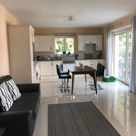 Velden View Direkt Am Wald Mit Grosser Sonnenterrasse Und Grandiosem Karawankenblick Apartman