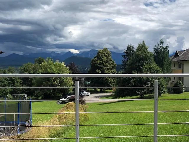 Apartment Velden View Direkt Am Wald Mit Grosser Sonnenterrasse Und Grandiosem Karawankenblick Velden am Woerthersee
