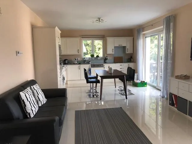 Velden View Direkt Am Wald Mit Grosser Sonnenterrasse Und Grandiosem Karawankenblick Apartment