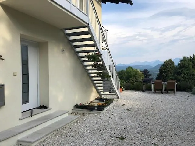 Velden View Direkt Am Wald Mit Grosser Sonnenterrasse Und Grandiosem Karawankenblick * Velden am Woerthersee