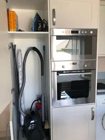 Velden View Direkt Am Wald Mit Grosser Sonnenterrasse Und Grandiosem Karawankenblick *